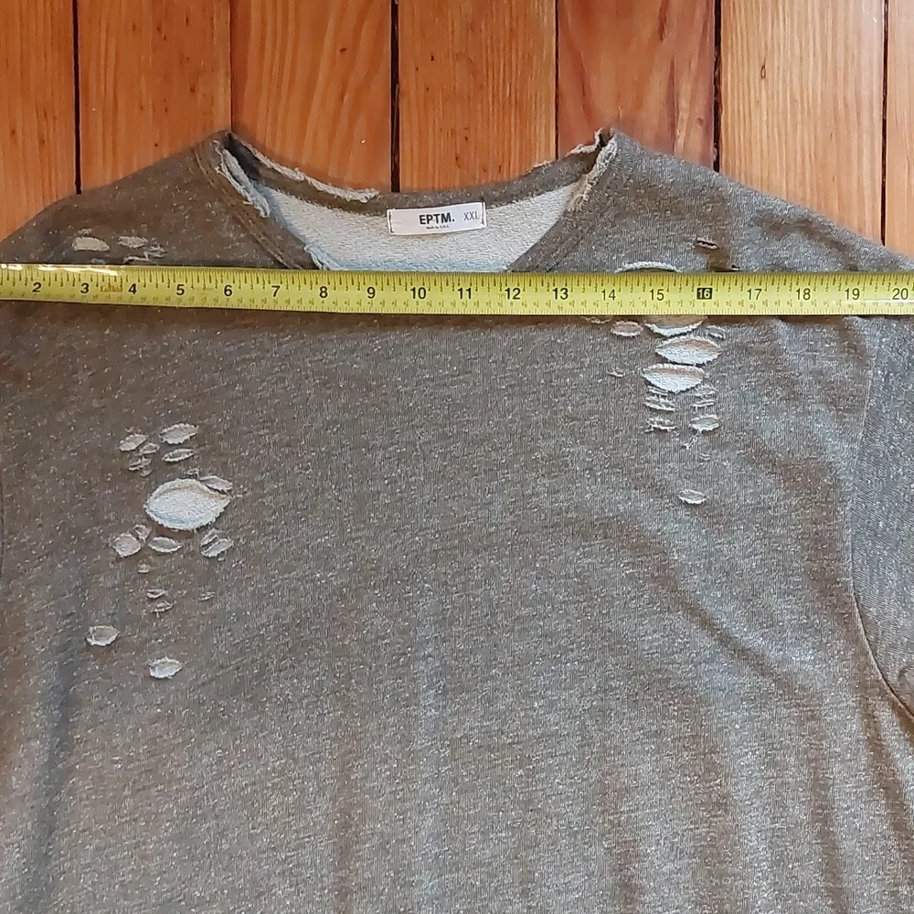 Distressed Sweater - Picture 6 of 6